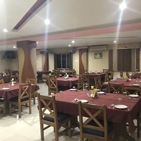 Hotel Nandanik Palace Fālākāta Kültér fotó