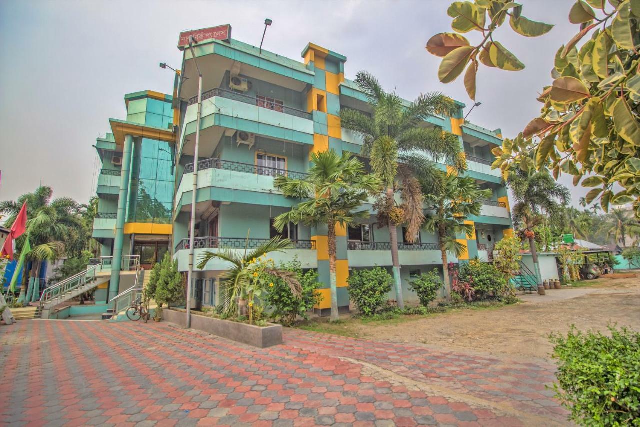 Hotel Nandanik Palace Fālākāta Kültér fotó